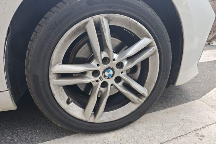 Used BMW 1 Series 2022 120i M Sport Night Edition Right Front Wheel Hub
