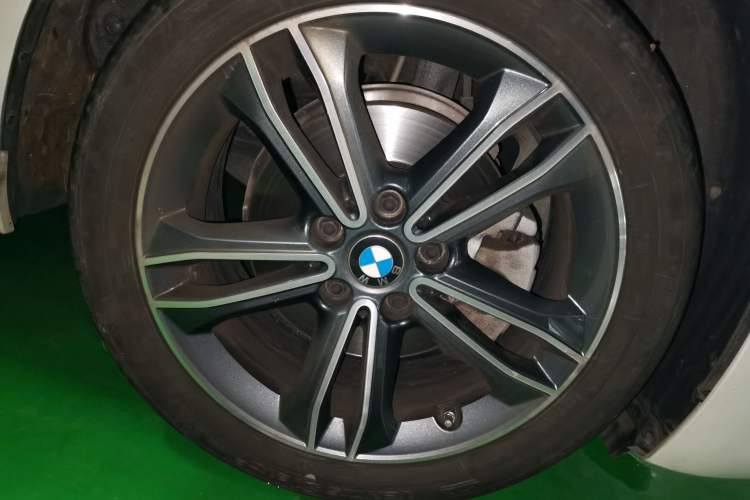 Used BMW 1 Series 2022 120i M Sport Edition Right Front Wheel Hub