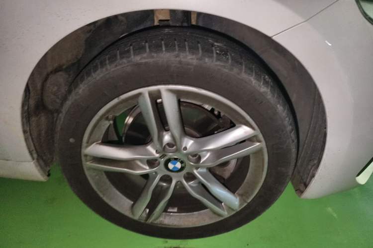 Used BMW 1 Series 2022 120i M Sport Night Edition Right Front Wheel Hub