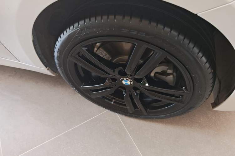 Used BMW 1 Series 2022 125i M Sport Night Edition Right Front Wheel Hub
