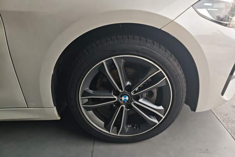 Used BMW 1 Series 2022 120i M Sport Edition Right Front Wheel Hub