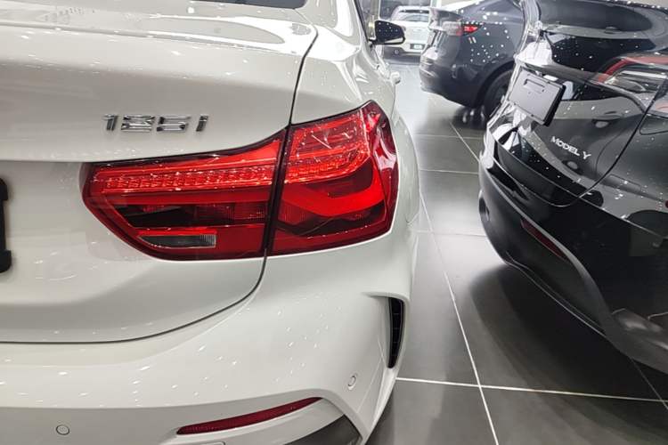 Used BMW 1 Series 2022 125i M Sport Night Edition Right Rear Taillight