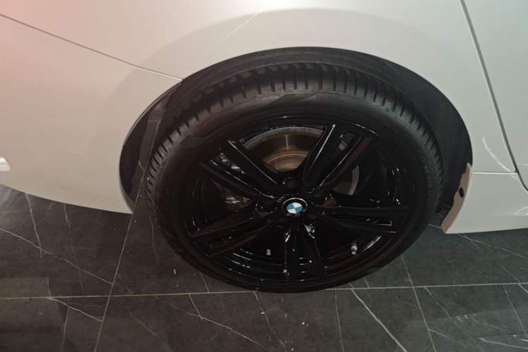 Used BMW 1 Series 2022 125i M Sport Night Edition Right Rear Wheel Hub