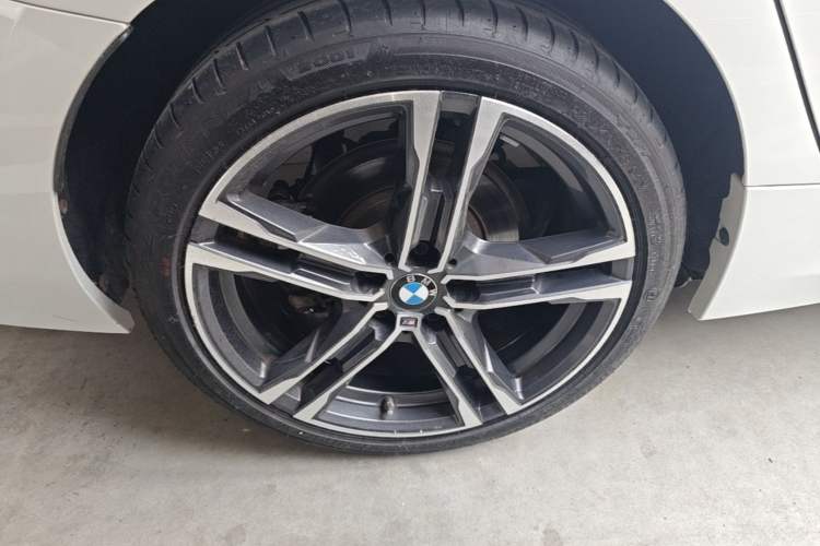 Used BMW 1 Series 2022 125i M Sport Night Edition Right Rear Wheel Hub