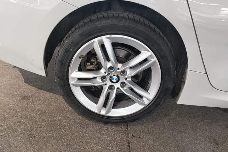Used BMW 1 Series 2022 120i M Sport Night Edition Right Rear Wheel Hub