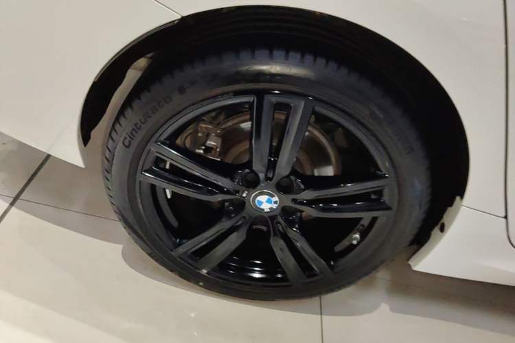 Used BMW 1 Series 2022 125i M Sport Night Edition Right Rear Wheel Hub