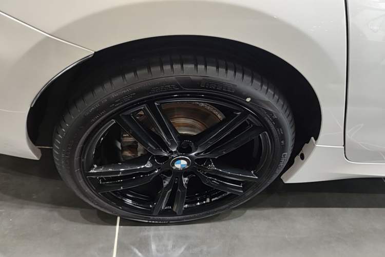 Used BMW 1 Series 2022 125i M Sport Night Edition Right Rear Wheel Hub