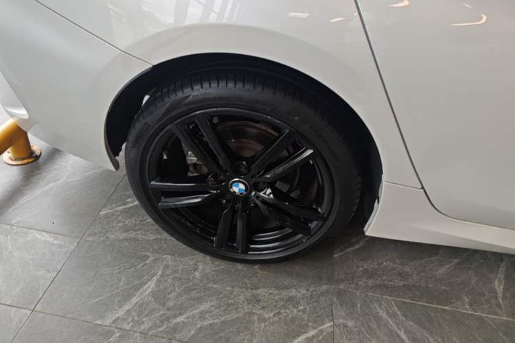 Used BMW 1 Series 2022 125i M Sport Night Edition Right Rear Wheel Hub