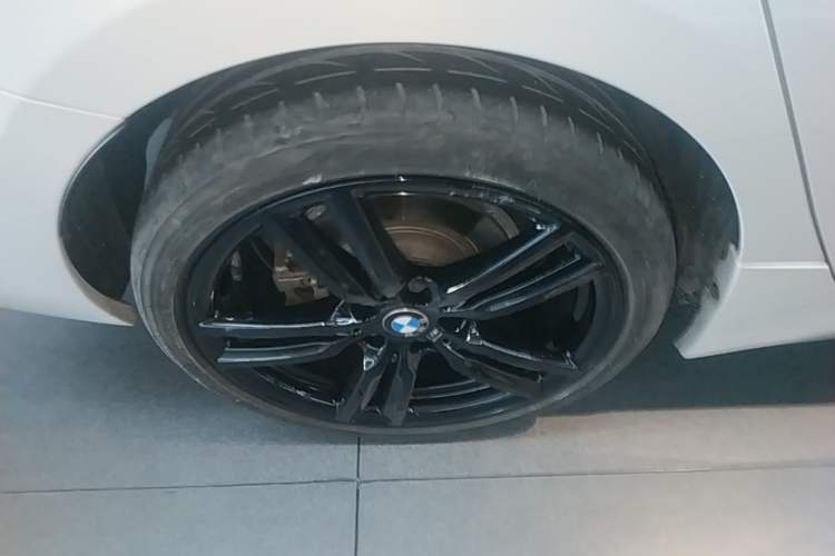 Used BMW 1 Series 2022 125i M Sport Night Edition Right Rear Wheel Hub