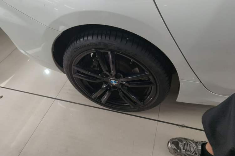 Used BMW 1 Series 2022 125i M Sport Night Edition Right Rear Wheel Hub