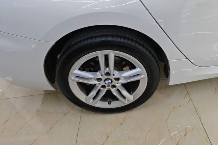 Used BMW 1 Series 2022 120i M Sport Night Edition Right Rear Wheel Hub