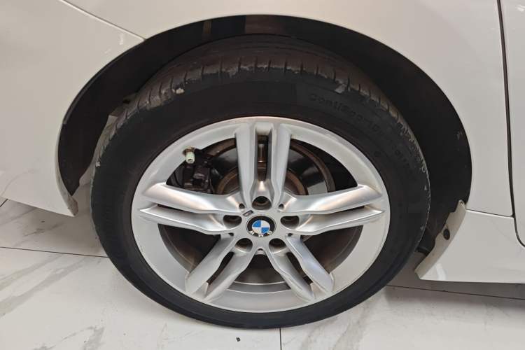 Used BMW 1 Series 2022 120i M Sport Night Edition Right Rear Wheel Hub