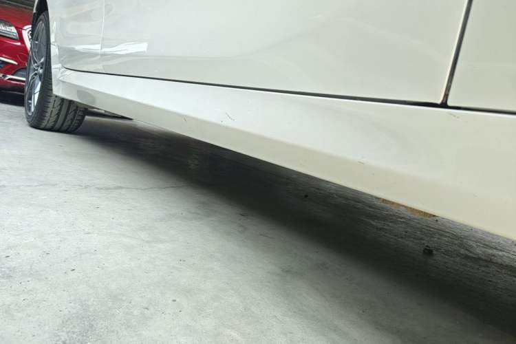 Used BMW 1 Series 2022 125i M Sport Night Edition Right Side Sill