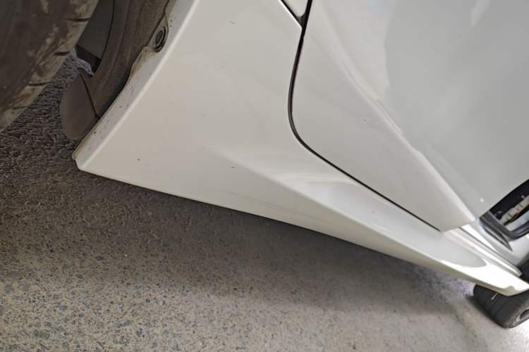 Used BMW 1 Series 2022 120i M Sport Night Edition Right Side Sill