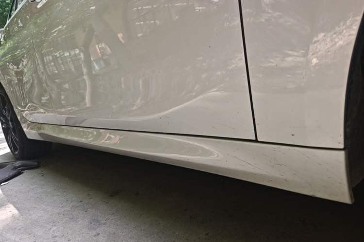Used BMW 1 Series 2022 125i M Sport Night Edition Right Side Sill