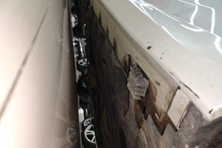 Used BMW 1 Series 2022 120i M Sport Night Edition Right Side Sill