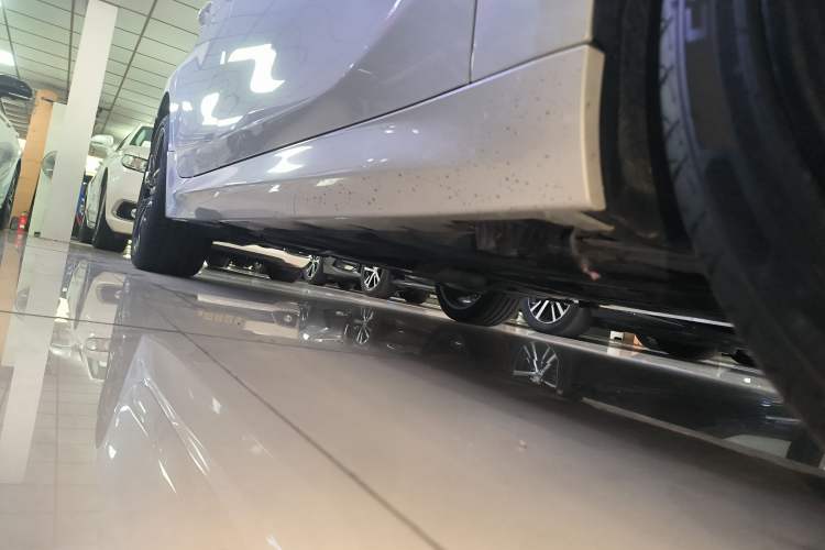 Used BMW 1 Series 2022 125i M Sport Night Edition Right Side Sill