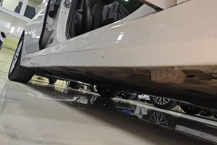 Used BMW 1 Series 2022 120i M Sport Night Edition Right Side Sill
