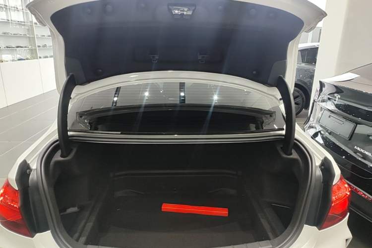Used BMW 1 Series 2022 125i M Sport Night Edition Trunk