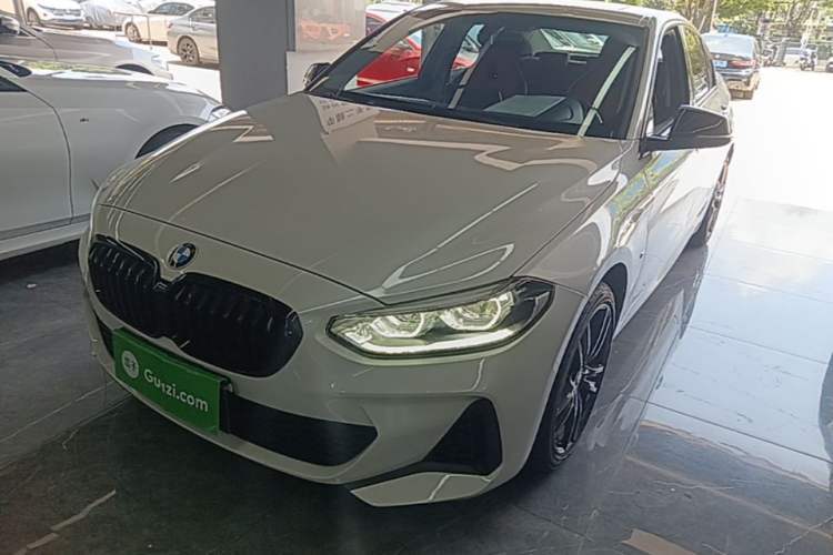 Ojetý BMW 1 Series 2022 125i M Sport Night Edition Guazi used car, China used car export, Used car for sale, Used cars, Cheapest cars for sale