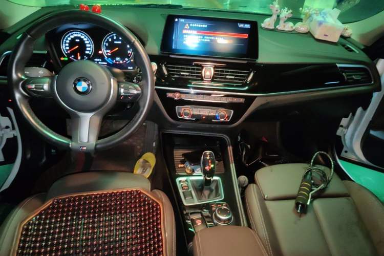 Used BMW 1 Series 2023 120i M Sport Night Edition Center Console