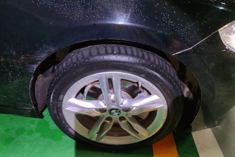 Used BMW 1 Series 2023 120i M Sport Night Edition Right Front Wheel Hub