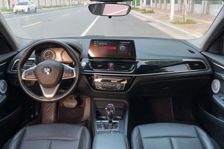 Used BMW 1 Series 2023 120i M Sport Edition Center Console