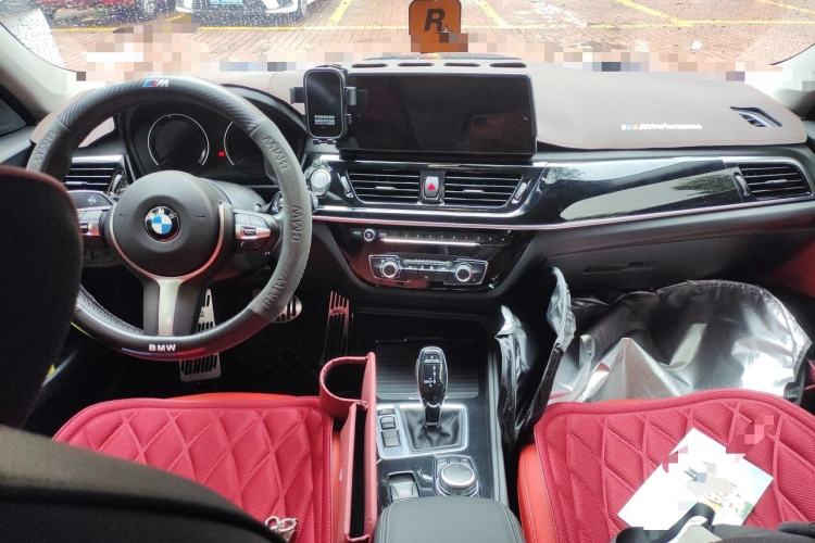Used BMW 1 Series 2023 125i M Sport Night Edition Center Console