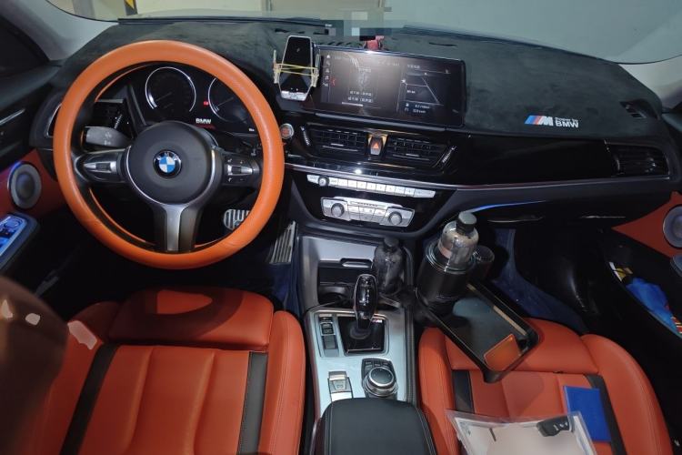 Used BMW 1 Series 2023 125i M Sport Night Edition Center Console