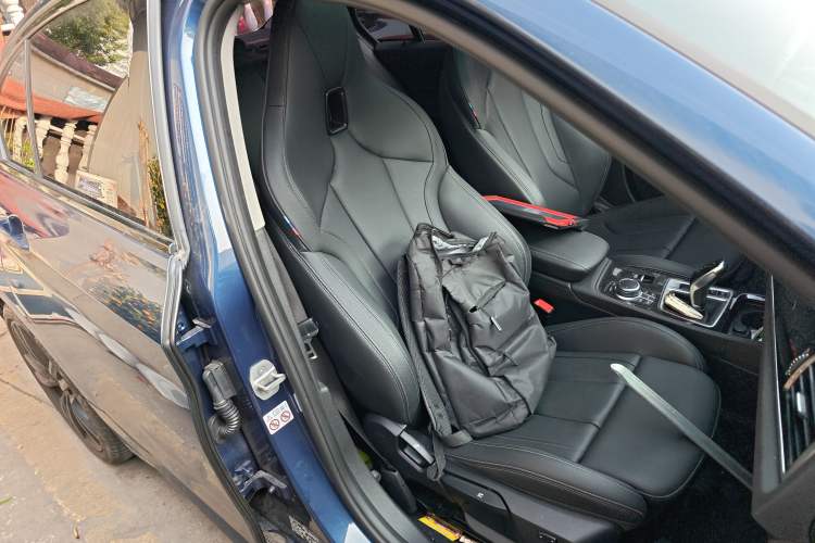 Used BMW 1 Series 2023 125i M Sport Night Edition Right Front Seat