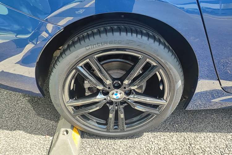 Used BMW 1 Series 2023 125i M Sport Night Edition Right Rear Wheel Hub