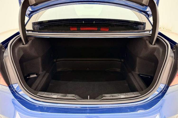 Used BMW 1 Series 2023 125i M Sport Night Edition Trunk