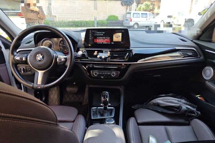Used BMW 1 Series 2023 120i M Sport Night Edition Center Console