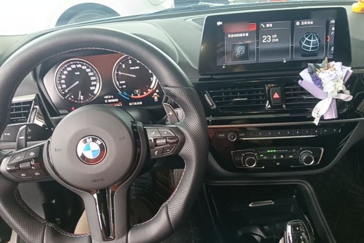 Used BMW 1 Series 2023 125i M Sport Night Edition Center Console