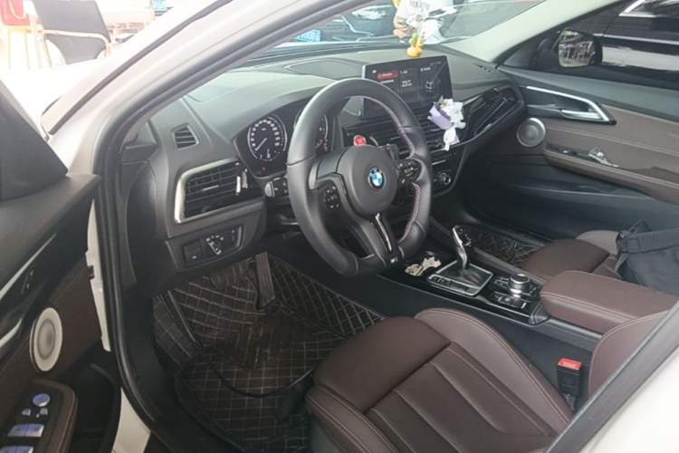Used BMW 1 Series 2023 125i M Sport Night Edition Driver Seat