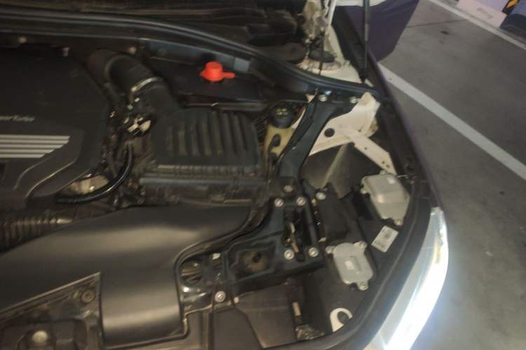 Used BMW 1 Series 2023 125i M Sport Night Edition Engine Bay Left