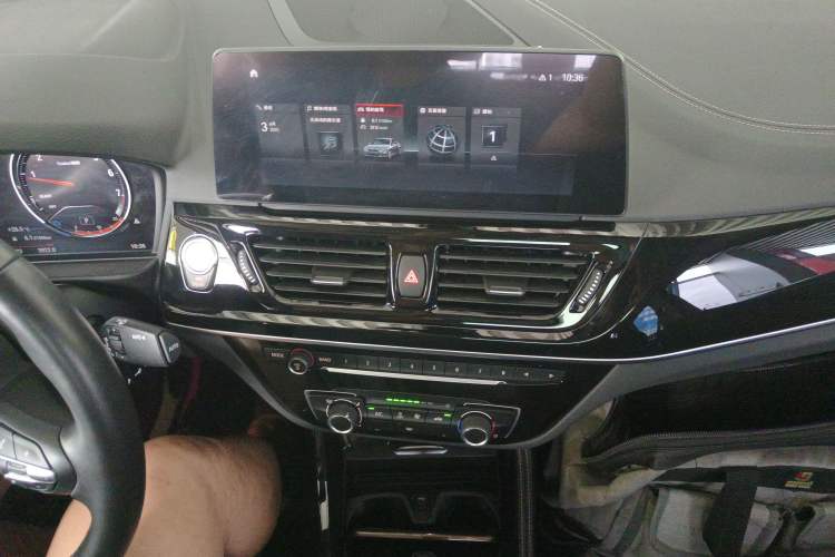 Used BMW 1 Series 2023 125i M Sport Night Edition Audio And AC Panel