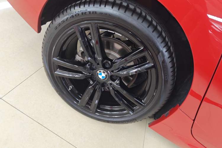 Used BMW 1 Series 2023 125i M Sport Night Edition Exterior 5