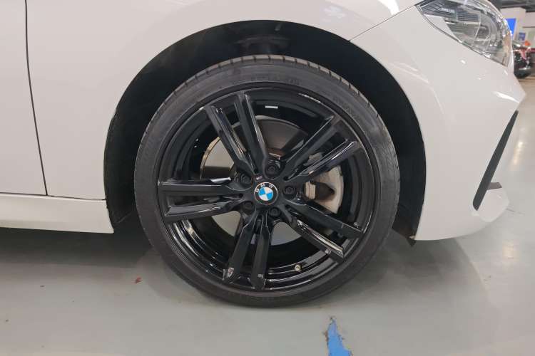 Used BMW 1 Series 2023 125i M Sport Night Edition Left Rear Wheel Hub