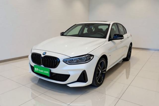 BMW 1 Series 2023 125i M Sport Night Edition d’occasion