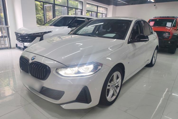 Used BMW 1 Series 2023 120i M Sport Night Edition Guazi used car, China used car export, Used car for sale, Used cars, Cheapest cars for sale