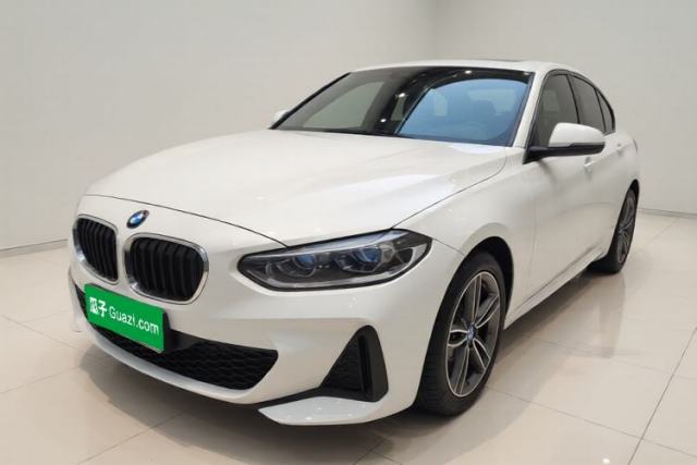 Ojetý BMW 1 Series 2023 120i M Sport Edition