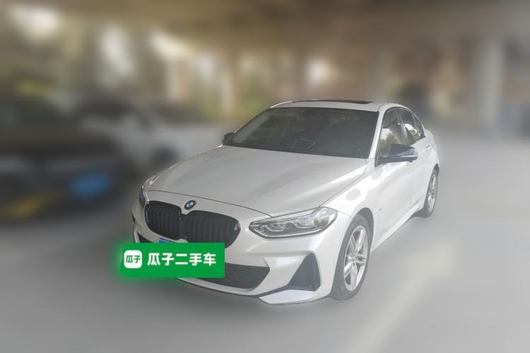 Used BMW 1 Series 2023 120i M Sport Night Edition Guazi used car, China used car export, Used car for sale, Used cars, Cheapest cars for sale