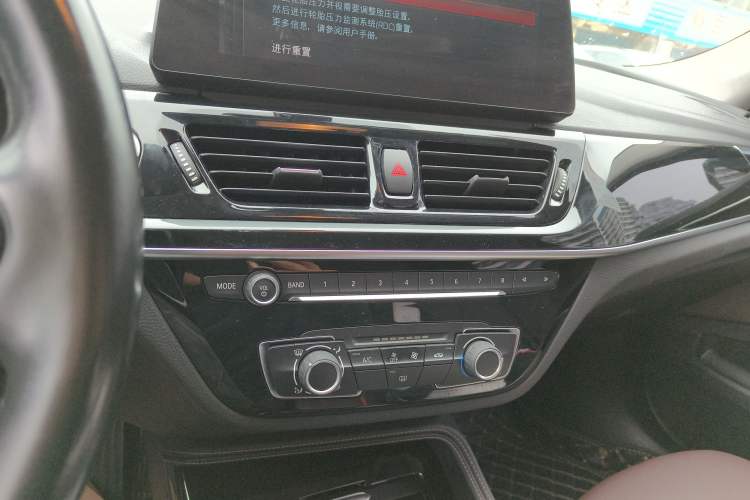 Used BMW 1 Series 2023 120i M Sport Night Edition Audio And AC Panel