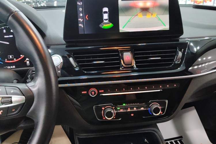 Used BMW 1 Series 2023 120i M Sport Night Edition Audio And AC Panel
