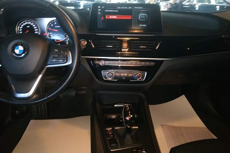 Used BMW 1 Series 2023 120i M Sport Edition Audio And AC Panel