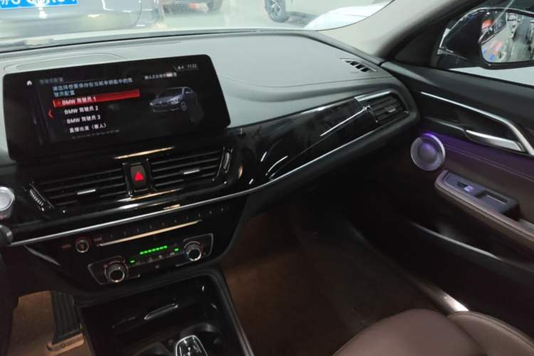 Used BMW 1 Series 2023 125i M Sport Night Edition Audio And AC Panel