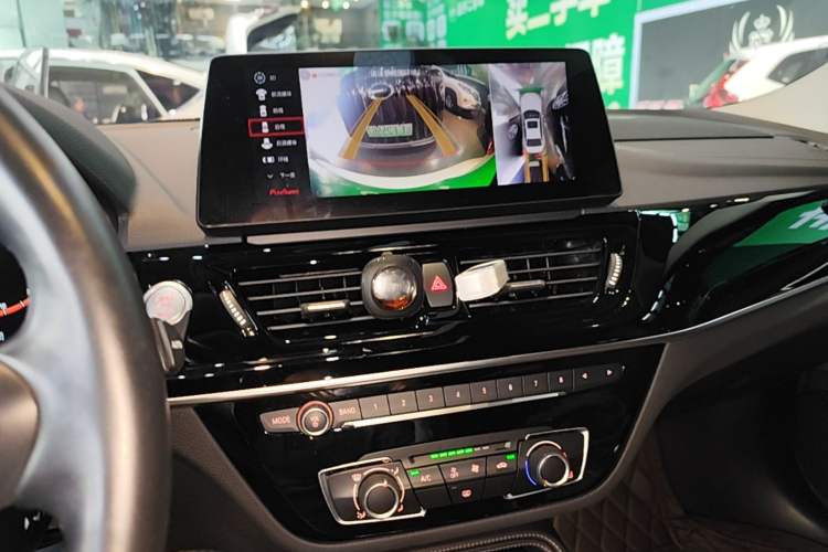 Used BMW 1 Series 2023 125i M Sport Night Edition Audio And AC Panel