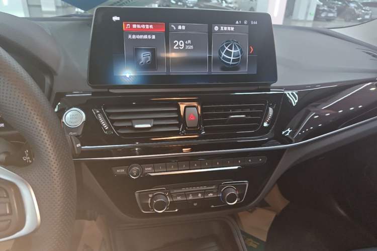Used BMW 1 Series 2023 120i M Sport Edition Audio And AC Panel