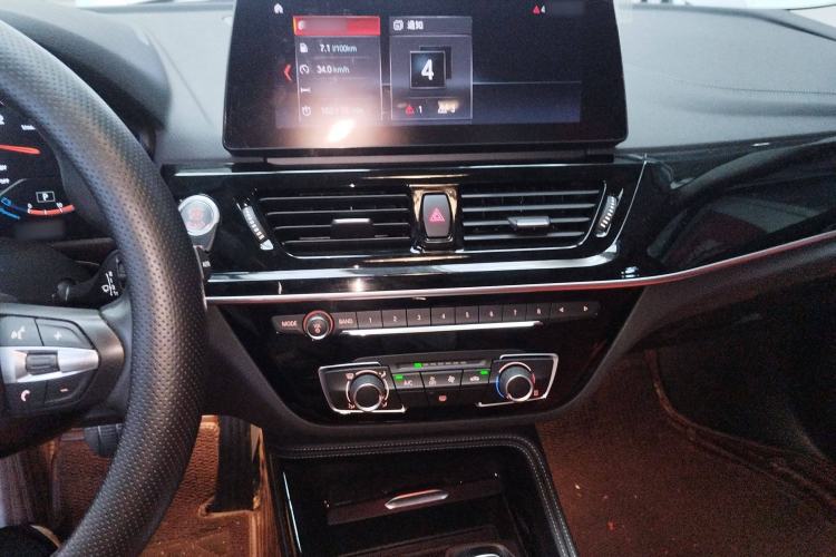Used BMW 1 Series 2023 125i M Sport Night Edition Audio And AC Panel